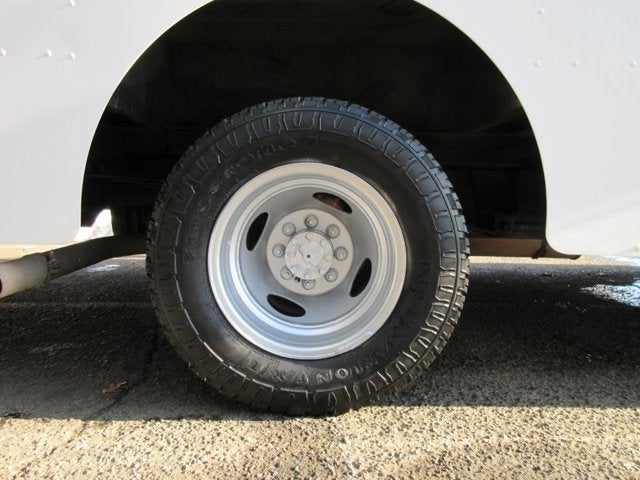 2011 Ford Econoline Commercial Chassis E350, 14 FOOT STEP VAN, 94K MILES