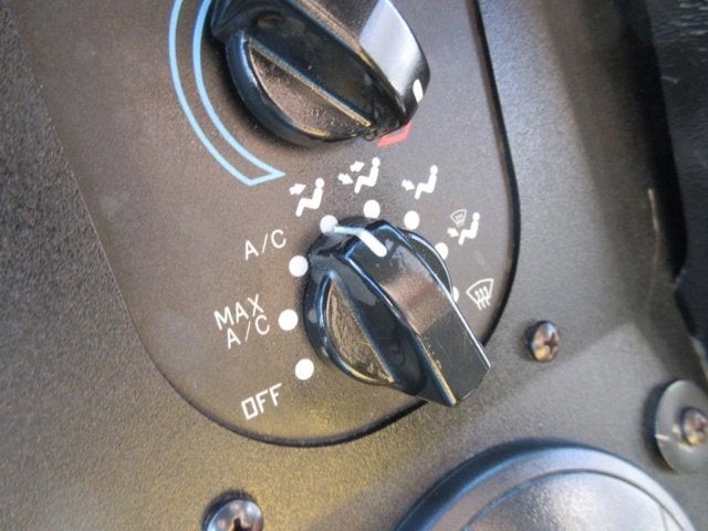 2011 Ford Econoline Commercial Chassis E350, 14 FOOT STEP VAN, 94K MILES