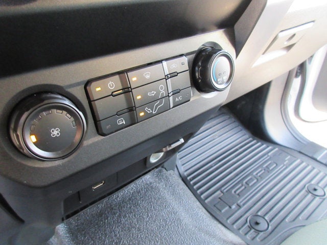 2022 Ford Super Duty F-550 DRW Crew Cab 4X4, DIESEL, SERVICE TRUCK