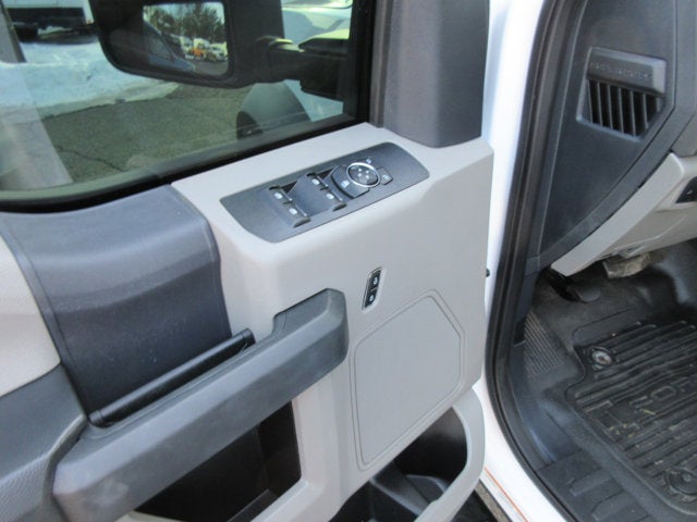 2022 Ford Super Duty F-550 DRW Crew Cab 4X4, DIESEL, SERVICE TRUCK