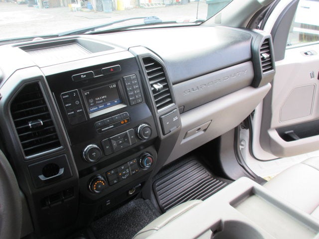2019 Ford F-550 CREW, LANDSCAPE DUMP, 4X4 XL