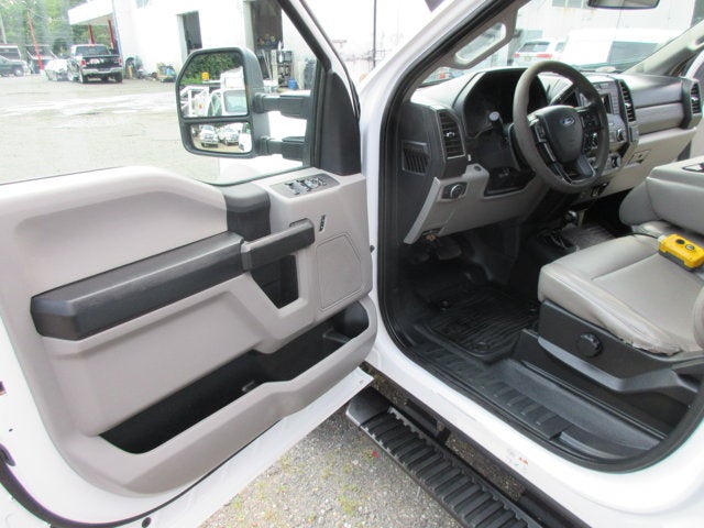 2019 Ford F-550 CREW, LANDSCAPE DUMP, 4X4 XL