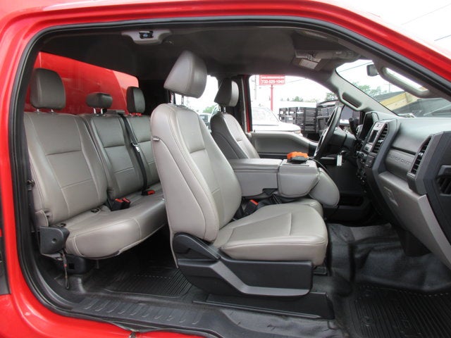 2021 Ford F-550, EXT CAB 4X4 GAS DUMP TRUCK XL