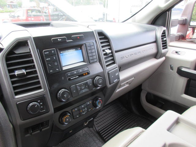 2021 Ford F-550, EXT CAB 4X4 GAS DUMP TRUCK XL