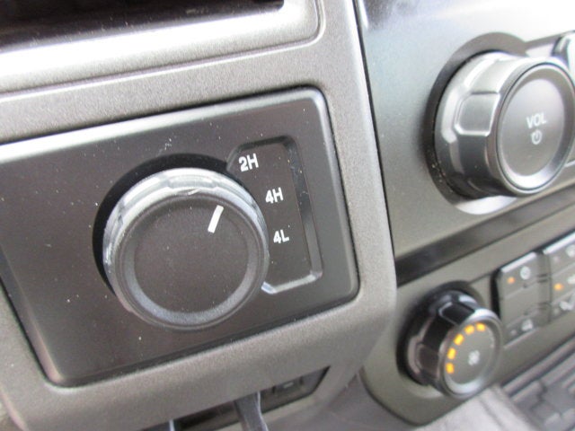 2021 Ford F-550, EXT CAB 4X4 GAS DUMP TRUCK XL