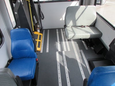 2019 Ford E-350, 9 PASSENGER HANDICAP BUS E-350 SRW 138" WB
