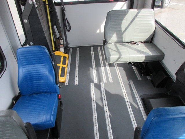 2019 Ford E-350, 9 PASSENGER HANDICAP BUS E-350 SRW 138" WB