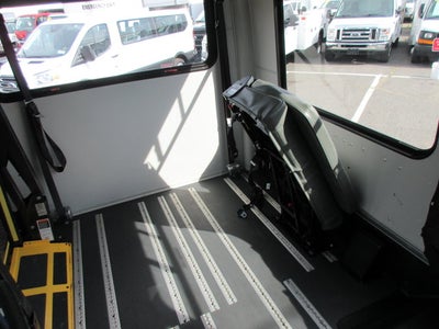 2019 Ford E-350, 9 PASSENGER HANDICAP BUS E-350 SRW 138" WB