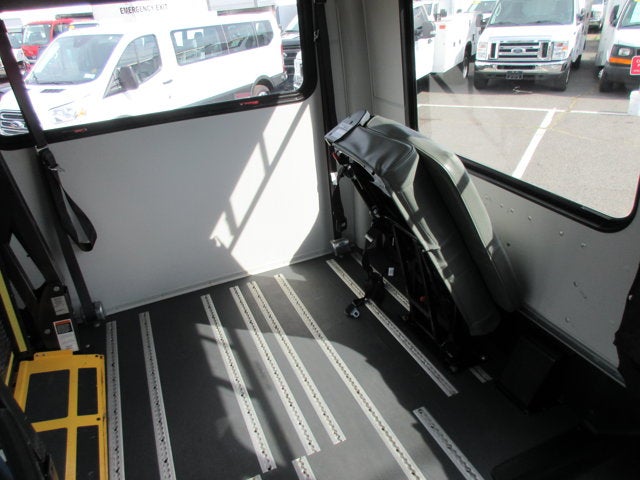 2019 Ford E-350, 9 PASSENGER HANDICAP BUS E-350 SRW 138" WB