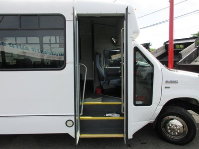 2019 Ford E-350, 9 PASSENGER HANDICAP BUS E-350 SRW 138" WB
