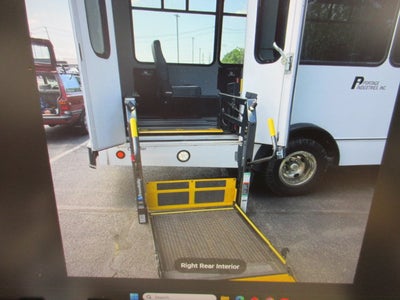 2019 Ford E-350, 9 PASSENGER HANDICAP BUS E-350 SRW 138" WB