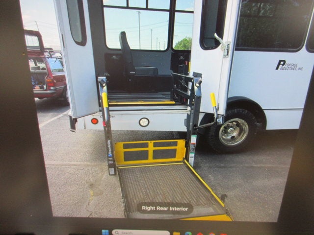 2019 Ford E-350, 9 PASSENGER HANDICAP BUS E-350 SRW 138" WB