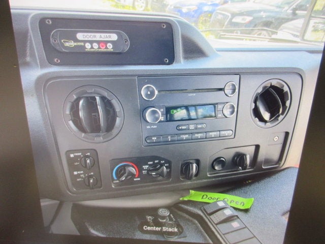 2015 Ford E350, 10 PASS, HANDICAP BUS E-350 Super Duty 138" DRW