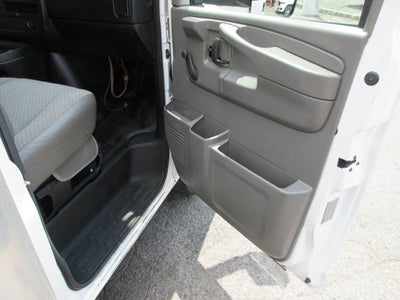 2015 Ford E350, 10 PASS, HANDICAP BUS E-350 Super Duty 138" DRW