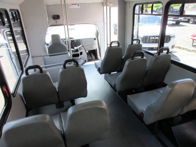 2015 Ford E350, 10 PASS, HANDICAP BUS E-350 Super Duty 138" DRW