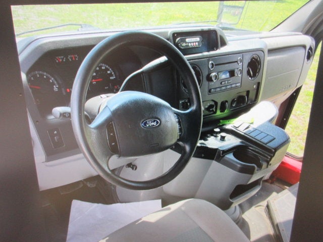2015 Ford E350, 10 PASS, HANDICAP BUS E-350 Super Duty 138" DRW