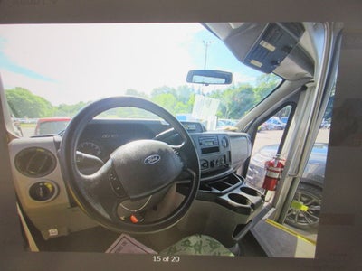 2014 Ford E-350,10 PASSENGER HANDICAP BUS E-350 Super Duty 138" 5-Spd SRW