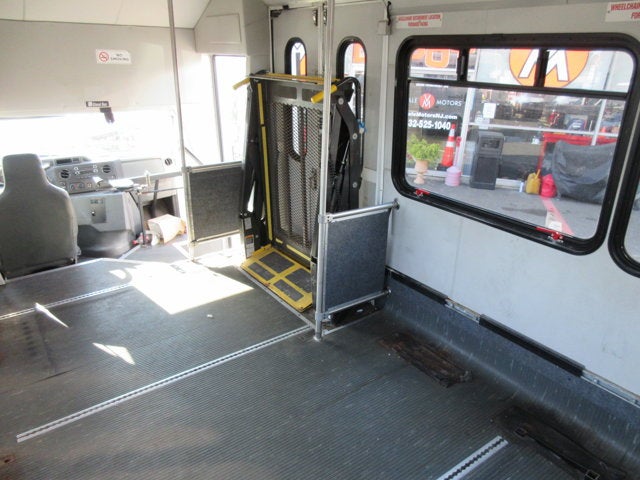 2014 Ford Econoline Commercial Cutaway BUS NO SEATS E-350 Super Duty 138" 5-Spd SRW