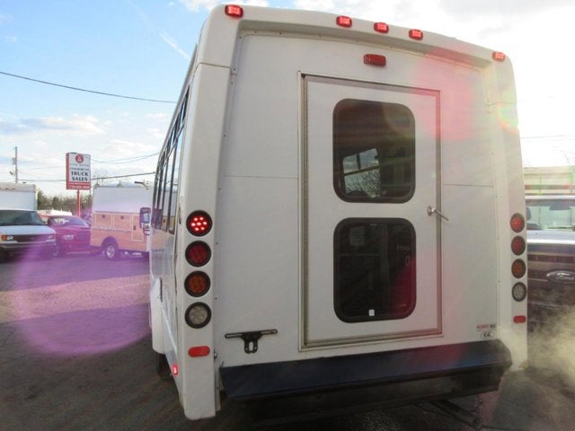 2017 Ford E-Series Cutaway 12 PASSENGER, HANDICAPPED BUS