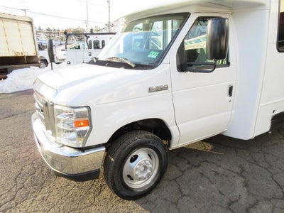 2017 Ford E-Series Cutaway 12 PASSENGER, HANDICAPPED BUS