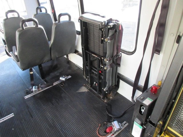 2017 Ford E-Series Cutaway 12 PASSENGER, HANDICAPPED BUS