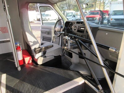 2017 Ford E-Series Cutaway 12 PASSENGER, HANDICAPPED BUS