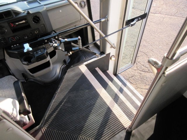 2017 Ford E-Series Cutaway 12 PASSENGER, HANDICAPPED BUS