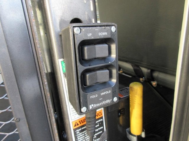 2017 Ford E-Series Cutaway 12 PASSENGER, HANDICAPPED BUS