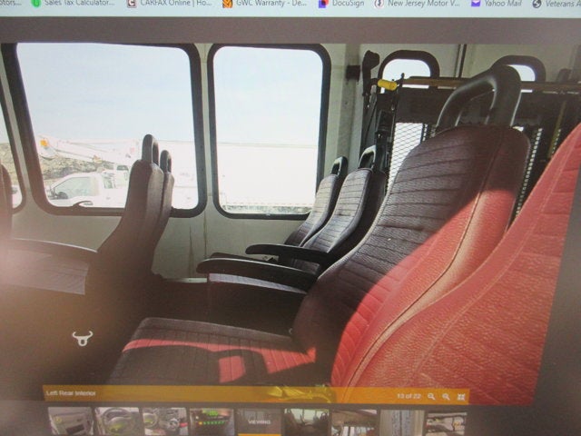 2012 Ford Econoline Commercial Cutaway 12 PASSENGER HANDICAPPED BUS