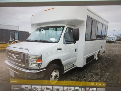 2012 Ford Econoline Commercial Cutaway 12 PASSENGER HANDICAPPED BUS