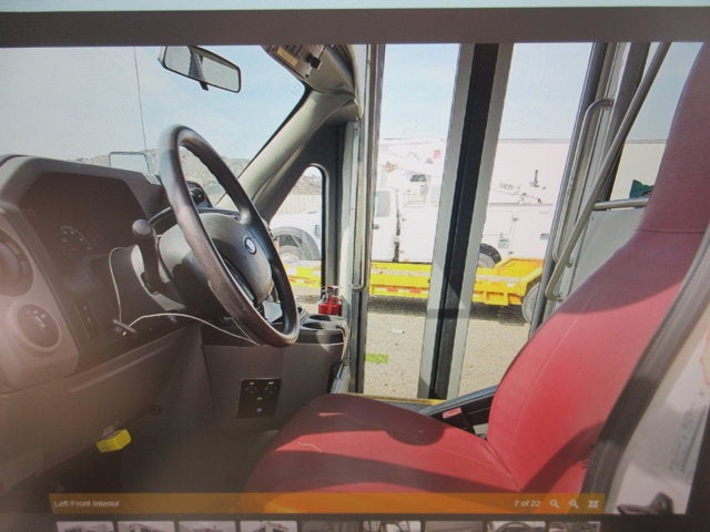 2012 Ford Econoline Commercial Cutaway 12 PASSENGER HANDICAPPED BUS