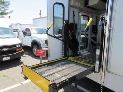 2019 Ford E-350, 12 PASS, HANDICAP BUS E-350 SRW 138" WB