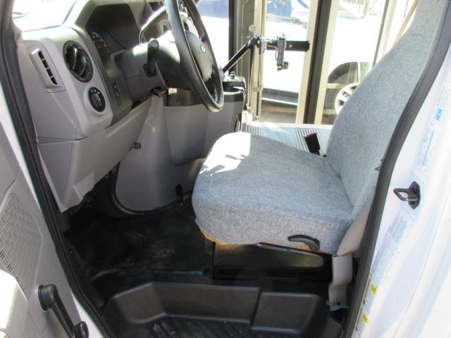 2017 Ford E-350, 12 PASSENGER HANDICAP BUS E-350 DRW 138" WB