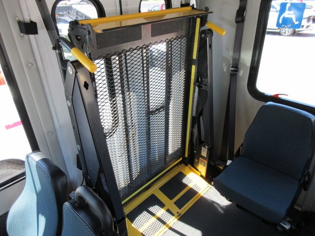 2023 Ford E-450, 14 PASSENGER, HANDICAP BUS E-450 DRW 158" WB