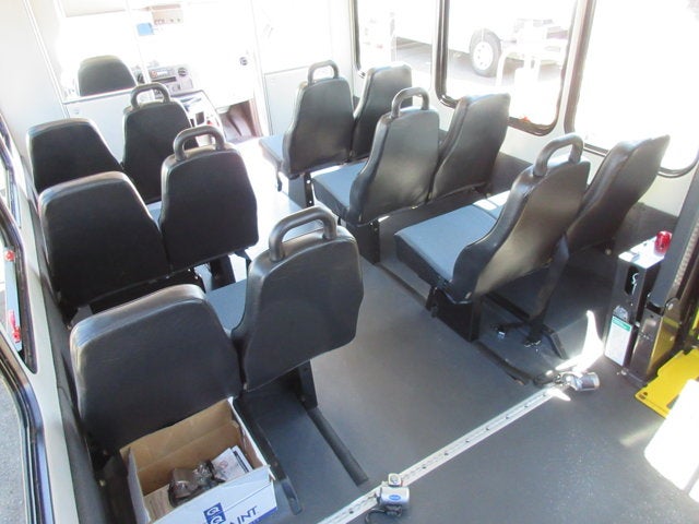 2023 Ford E-450, 14 PASSENGER, HANDICAP BUS E-450 DRW 158" WB