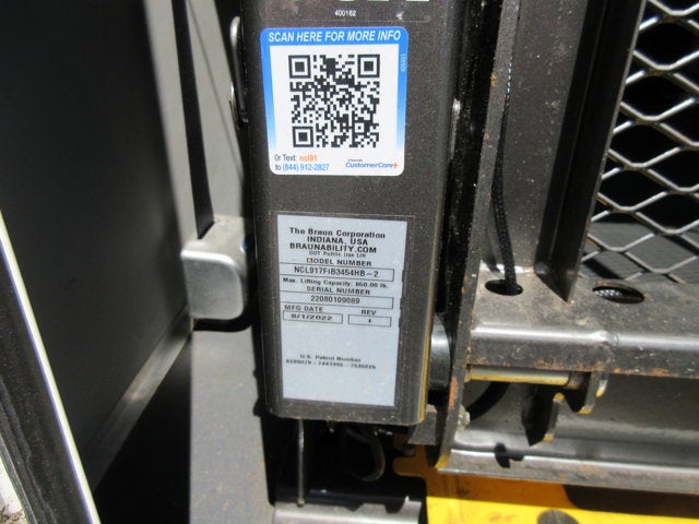 2023 Ford E-450, 14 PASSENGER, HANDICAP BUS E-450 DRW 158" WB