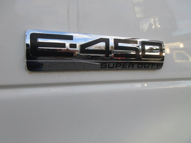 2017 Ford E-Series Cutaway E450 HANDICAPPED BUS, 8 PASSENGER BUS