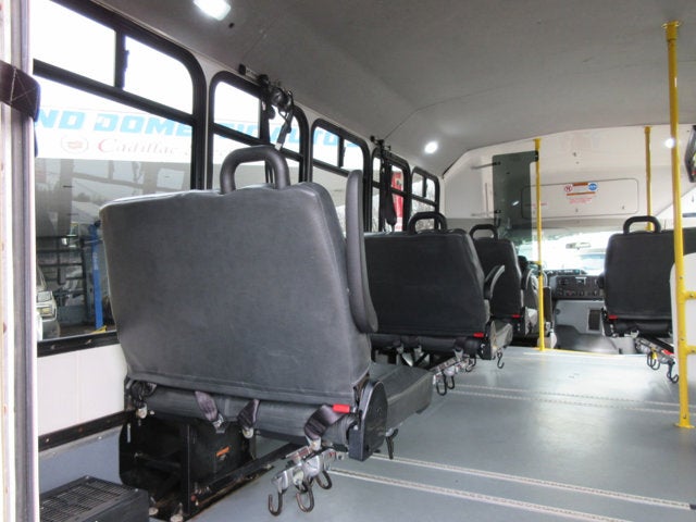 2017 Ford E-Series Cutaway E450 HANDICAPPED BUS, 8 PASSENGER BUS