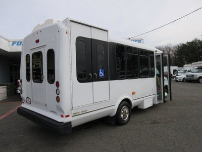 2017 Ford E-Series Cutaway E450 HANDICAPPED BUS, 8 PASSENGER BUS