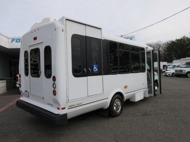 2017 Ford E-Series Cutaway E450 HANDICAPPED BUS, 8 PASSENGER BUS