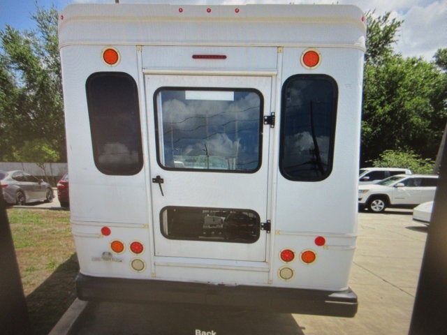 2017 Ford E-Series Cutaway E-450 DRW 176" WB