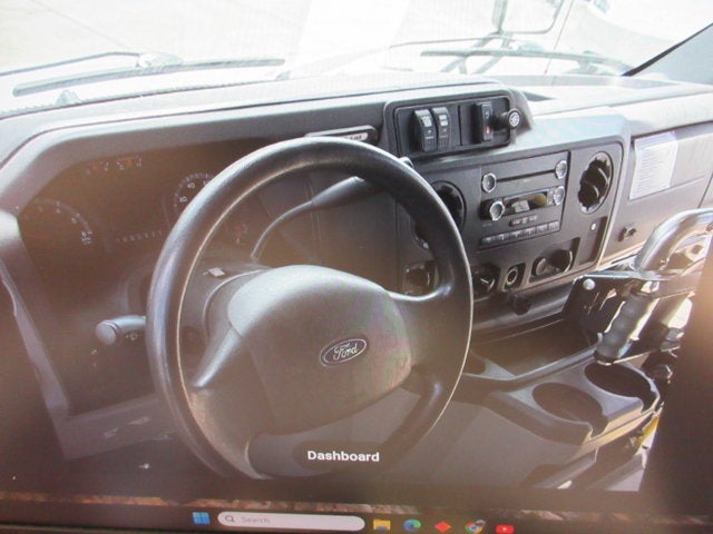 2017 Ford E-Series Cutaway E-450 DRW 176" WB