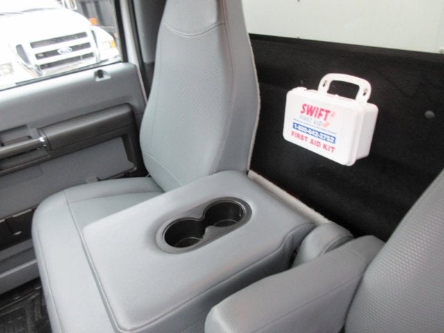 2023 Ford F-650 26 FOOT BOX TRUCK, LIFTGATE, 8K MILES