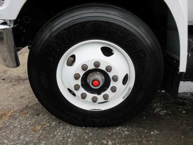 2023 Ford F-650 26 FOOT BOX TRUCK, LIFTGATE, 8K MILES