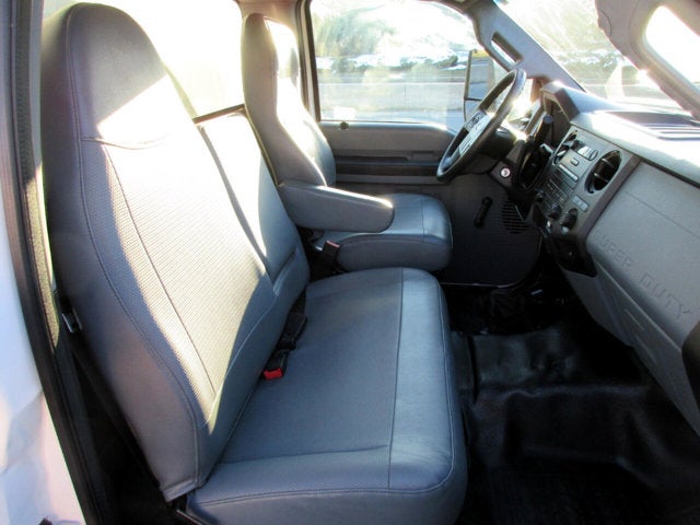 2016 Ford F-650 24' BOX TRUCK, LIFTGATE