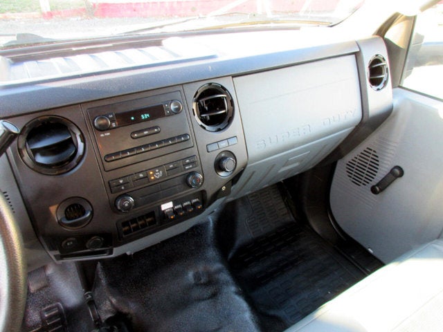 2016 Ford F-650 24' BOX TRUCK, LIFTGATE