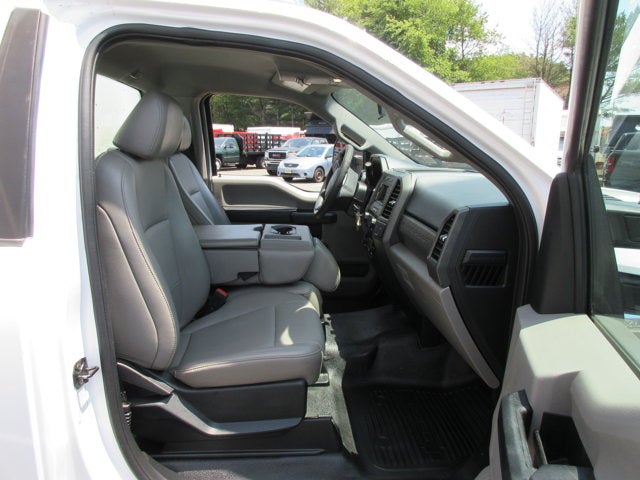 2020 Ford F350 8' BOX TRUCK, LIFTGATE XL