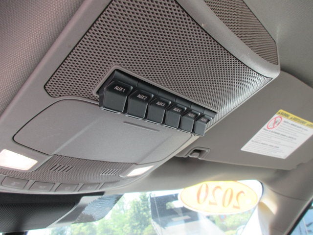 2020 Ford F350 8' BOX TRUCK, LIFTGATE XL