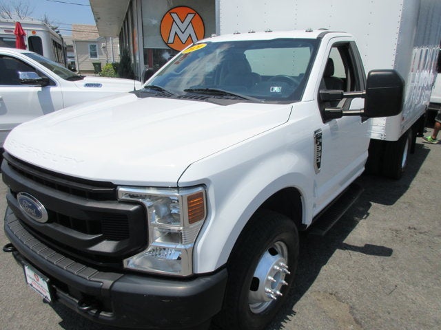 2020 Ford F350 8' BOX TRUCK, LIFTGATE XL