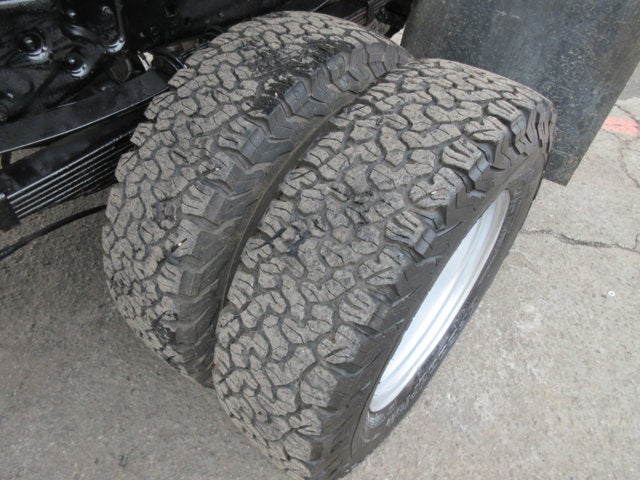 2016 Ford Super Duty F-350 DRW XL DRW 4WD DUMP TRUCK